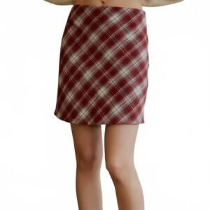 NEW SUNDAY EDITION priscilla mini skirt in red